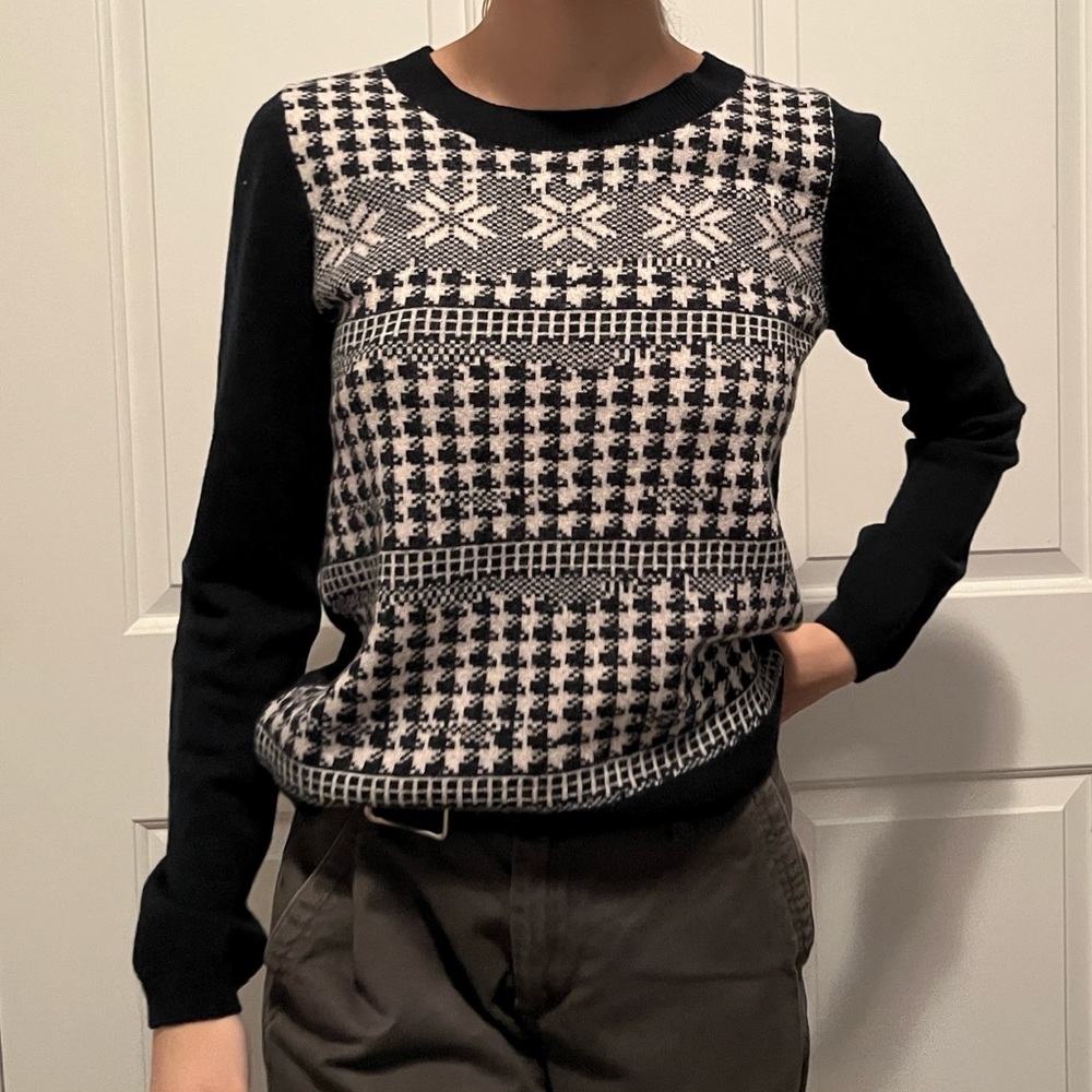 snowflake deep navy garnet hill sweater